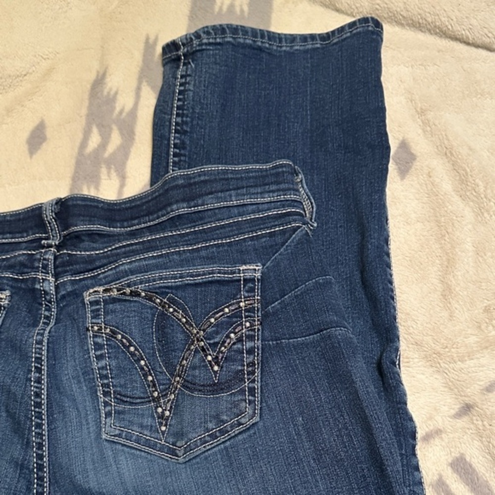 147. Wrangler Q baby Women's embroidered Boot Cut Jeans - Blue